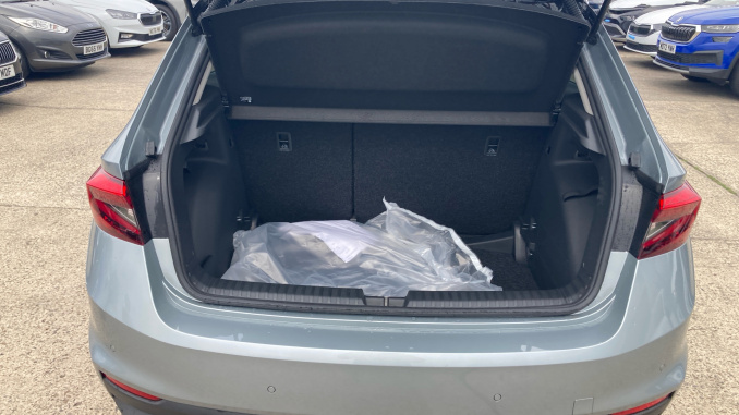 Skoda Fabia 1.0 TSI 116 Design Edition 5dr DSG Petrol Hatchback - Image 20